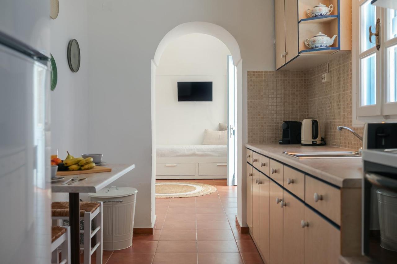 Petinos Traditional House Тирасия Экстерьер фото